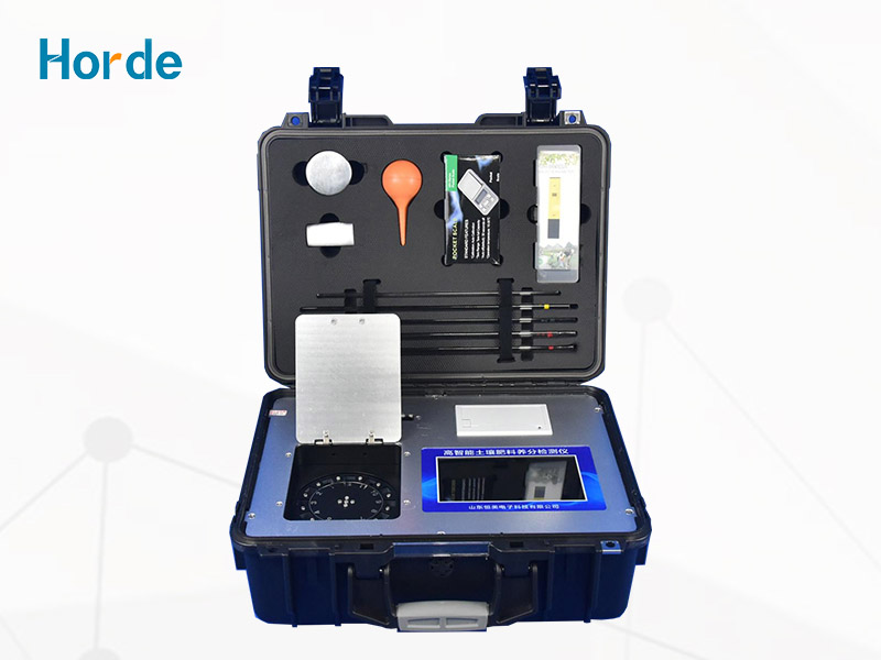 便攜式土壤養(yǎng)分速測儀，操作簡便、速度快捷