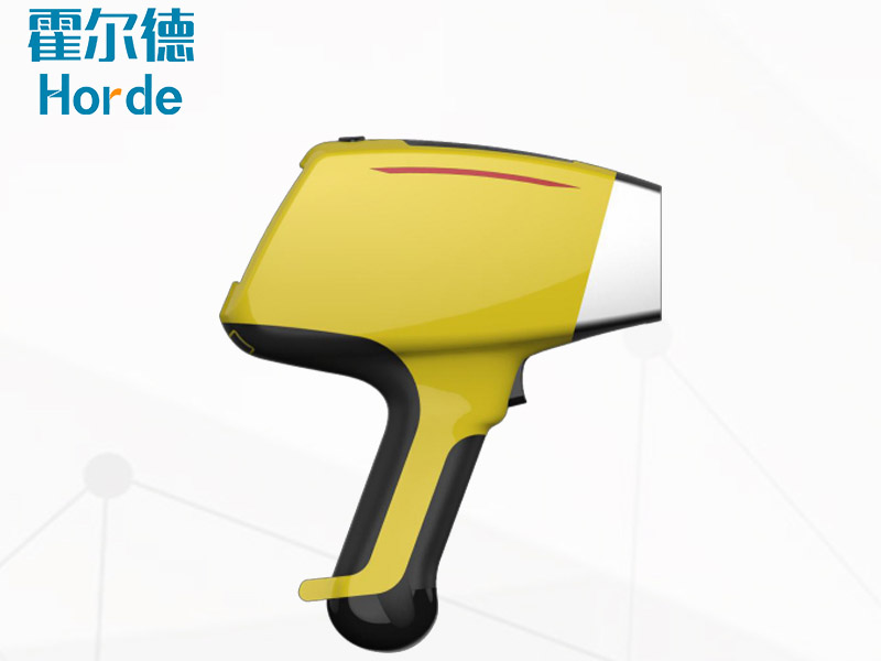 手持式土壤重金屬分析儀體積更小、方便攜帶